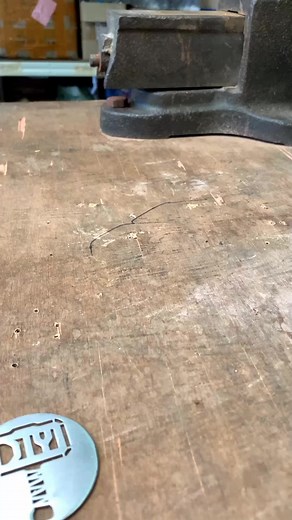 Cardboard cutting wood #tools #toolstips #powertools #tips #anglegrinder | DIY MAN