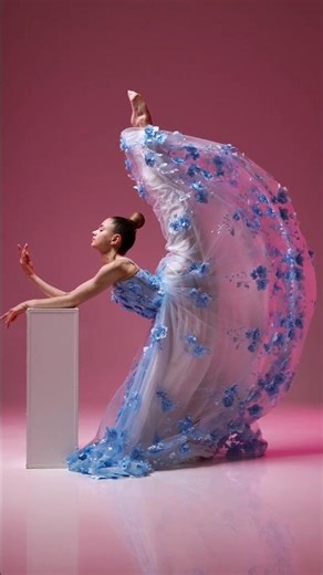 🇺🇦 Model poses for photoshoot📸 Rhythmic gymnastics. Model Valeriia