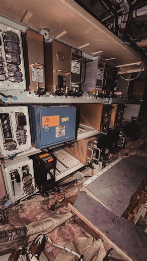 Avionic Stan on Instagram: ""No Space" Anyone who has worked or made modifications on a 90VU knows very well... ✈️ Airbus A320 CEO | Engine IAE V2500 If you want more aviation content, follow: @avionic_stan #airbus #aviation #aircraft #mechanic #meme"