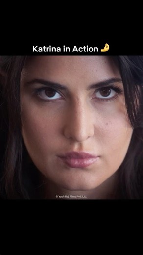 #KatrinaKaif Overpowers TWO Robbers SOLO Within SECONDS 🔥 #TigerZindaHai #Action #NetflixIndia