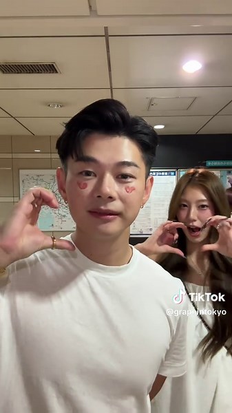 @Monako🫧 foundation @Diorbeauty brow @bobbibrown bronzer @chanel.beauty blush @House of Hur powder @Givenchy Beauty mist @shu uemura