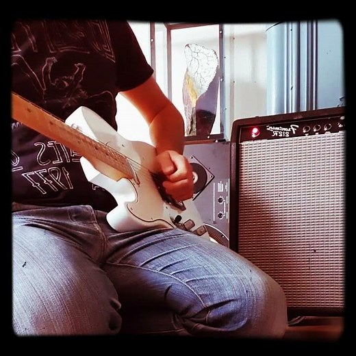 Fender Frontman 212R Amplifier 100 watt. With Fender Telecaster