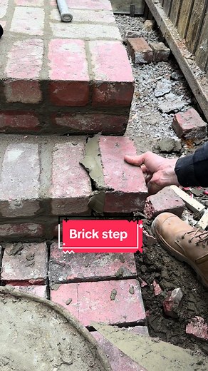 Buttering bricks for step #bricklaying #bricktok #asmr #asmrsounds #foryou #fyp #work #tradie #bricklayer #satisfying