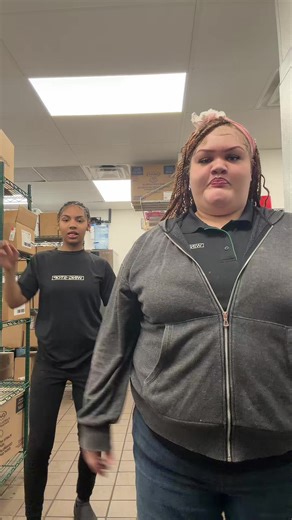 #fyp #foryoupage #Burgerkingk #chicfilak #mcdonaldsk @sky🙂‍↔️