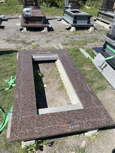 🔥 Monumente funerare – instalare până la Blajini 2026! Comandă acum și prinde loc în programările de primăvară! Primăvara este cea mai aglomerată perioadă, iar locurile pentru montaj se ocupă rapid. Dacă vrei ca monumentul să fie gata la timp, plasează comanda din timp și scapă de griji! La Compania Monumente VIP beneficiezi de: ✔ Monumente din granit natural – calitate premium ✔ Montaj profesionist oriunde în Moldova ✔ Garanție reală la lucrări ✔ Transport gratuit la comandă Nu aștepta sezonul