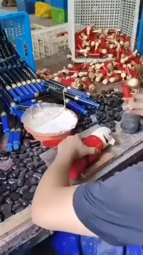 Technology | Gadgets | Viral | Tech on Instagram: "Woah 😳😳 Follow For @techezxpress for more tech videos Credit📷: 573040030 on TT DM for credit or a removal request ( no copyright intended) All rights and credits reserved to the respective owner(s): Hashtags (ignore): #engineeringgadgets #tech #mechanicalengineers #mechanicalengineering #manualmachining #mechanic #engineering #engineer #engineeringlife #techzexpress #gadgets #technology #insight #engineeringtube #automation #industry #mechani