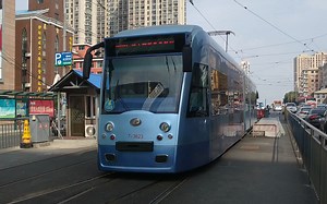 大连202路DL6WA型有轨电车3623车（蓝色涂装）兴工街站内折返