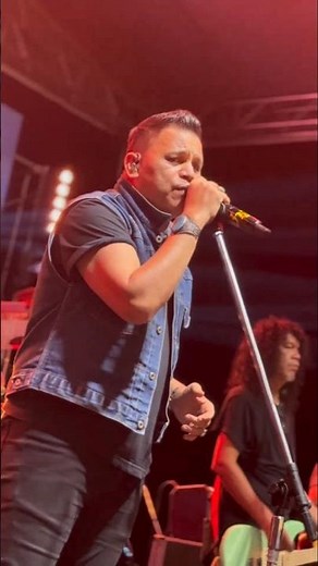 แมลงเม่าเหงาใจ : บ่าววี #live #concert #livemusic #music #show