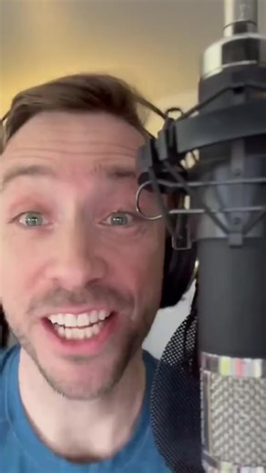 Peter Hollens Acappella Singing of 'I Get Around' by The Beach Boys