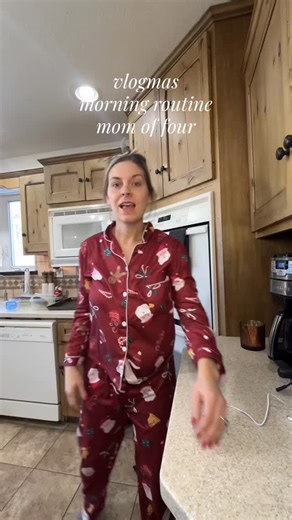 MEGAN JOOS on Instagram: "It’s the eating the sandwich for me 😂 #postpartum #cleaning #Vlogmas #morningroutines #routine"