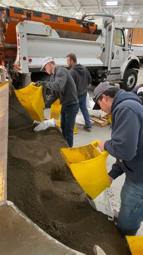 City of Bend Oregon Government on Instagram: "When big winds and heavy rain are in the forecast, Public Works crews gear up to take care of our community. ​ Following last night’s winds, landscape crews took their chainsaws out early this morning to clear fallen trees from public roads.​ Here are some things we are doing in preparation for rain, mechanics have made sure our vactor trucks (a vehicle with a massive vacuum system, used for cleaning) are ready to handle flooding and crews filled san