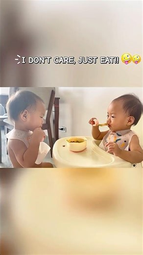 My One Year Old Baby Twins Eating Skills! 🍽️ #Shortsfeed #babytwins #selffeeding #babyactivities