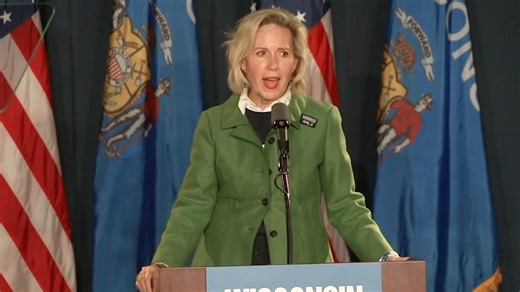 Gwen Walz full speech at Tim Walz campaign rally in Wisconsin