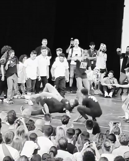 #res#bboy #flips #fybシ #foryou#foryou#parkour