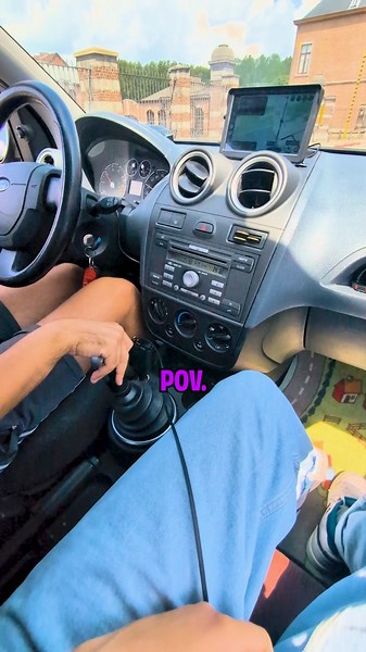 Upgrade Your Car Charger with Retractable Cables and Swivel Feature