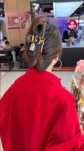 Tutorial on using hair clips for thick hair How to create a beautiful hairstyle Flat hair style..