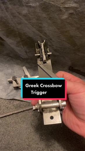 Gastraphetes: El Gatillo del Ballesta Griega