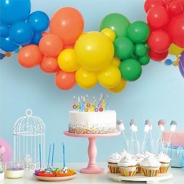 DIY: Easy Organic Balloon Garland Tutorial | Simple Party Decor
