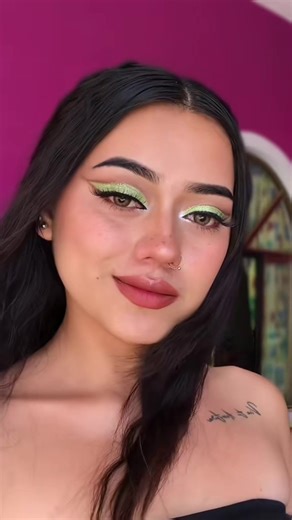 Maquillaje Verde para Chicas: Aprende Nuevas Técnicas