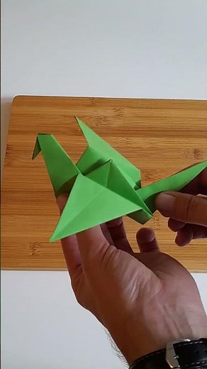 The origami flapping bird 🐦 - So easy!