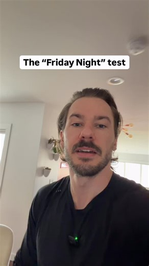 Alex Thieme | Fitness & Nutrition Coach on Instagram: "The Friday Night test ⬇️ Point blank - can your diet survive Friday night with your friends? Can you get food and see the scale go up the next day (temporary fluctuation), without seeing it as a failure? Is this baked into your “plan”? Most diets work in a vacuum of perfection. You set ambitious targets and assume things like birthdays, weddings, and sickness just… goes away? This is where the target-driven approach fails. If you obsess over