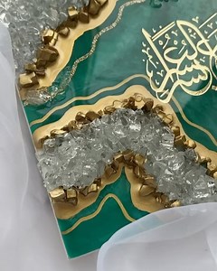 Julia Art on Instagram: "Tableaux modernes, touches dorées, calligraphie exquise. 🎨 Pièces uniques pour intérieurs élégants."