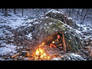 Building Primitive Cave Shelter, Survival Camping Alon in Snow