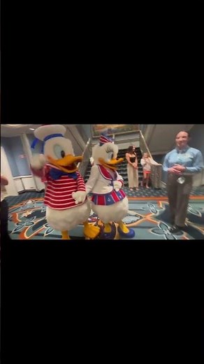 Première rencontre avec Donald duck et Daisy duck!