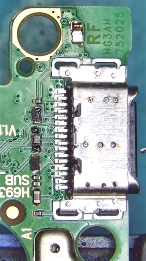 Service Pro adalah perusahaan yang bergerak dalam bidang jasa perbaikan khususnya produk apple laptop dan android. Kami hadir di kota Surabaya dan Gresik. Service Pro melayani segala macam bentuk kerusakan baik itu rusak ringan atau berat seperti : -Stuck Logo Apple/Aktivasi/iTunes -No Signal/Audio -Not charging/Fake Charging -Mati Total -On/Off,Button Home,Fingerprint,face ID -Ponsel Cepat Panas / Boros Batre -Upgrade Internal -Lampu LCD Padam/Blank/Touch Error -Kamera Error -Baterai Boros/Kemb