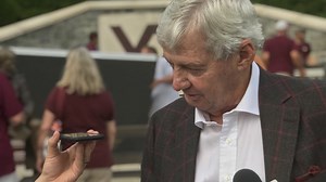 VT football legend Frank Beamer honored with statue at Lane Stadium