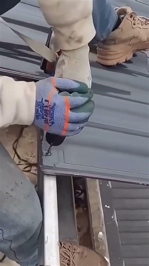 Steel Roof + Glazed Tiles? Here’s How It’s Done 😳