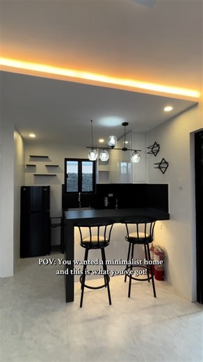 Minimalist Home Design: Black and White Inspiration