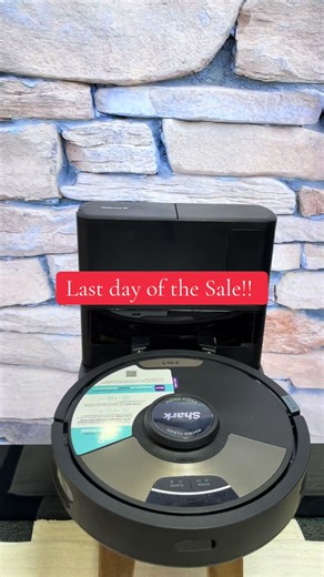 Shark Matrix 2-in-1 robot vacuum and mop 🦈 If you’re deciding between robot vacuums, this one vacuums and mops in the same run, uses smart mapping for full-coverage cleaning, and actually handles pet hair. Easy setup, low maintenance, and worth the upgrade if you want hands-free cleaning. #TikTokShopHolidayHaul #NewArrivalsSurge #TiktokShopJumpStartSale #NewYearNewMe