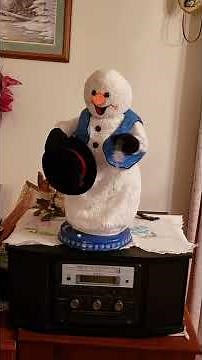 Snowman Singing Snow Miser
