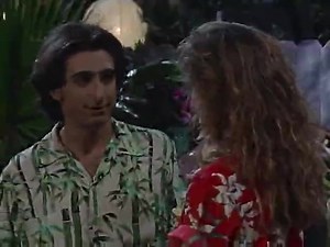 Es mi fiesta - ALF Cuarta Temporada Capitulo 13 | Soymundolatino Oficial