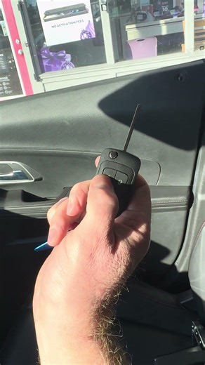 2014 Chevy equinox new flip remote key not an instructional video #allockandkeyco #smartpro ￼