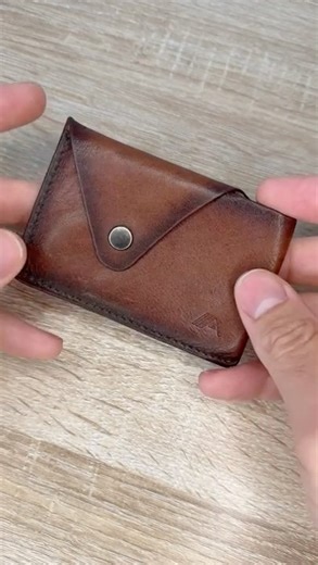 The A-Slim Tsuki: the ultimate minimalist leather EDC wallet?