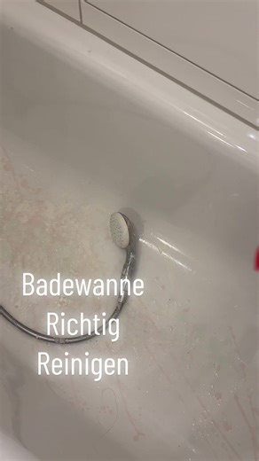 Badewanne richtig reinigen: Tipps und Tricks