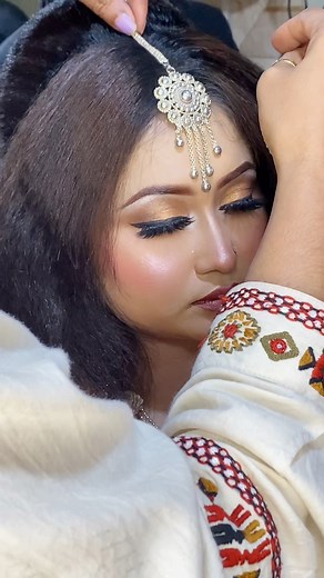Bridal make-up, party makeup, Til remove, master remove, mesh remove, Hydra facial, hair rebounding, hair colour, any facial , carbon facial, pedicure ,manicure, Meta treatment, 50% discount Diya Makeover Mehedi Bag Road , Mehedi Tower opposite Chittagong 01816-823006 | Diya Makeover & Beauty Care