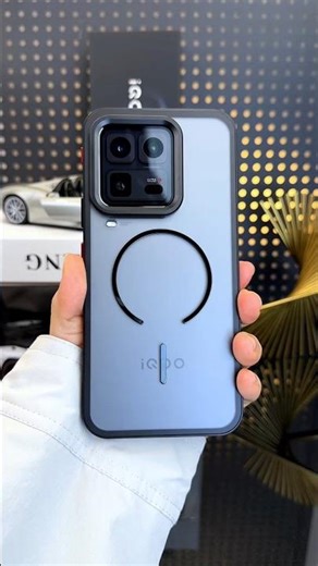 iQOO 15 Ultra features a unique, breathable aluminum alloy frame with an automatic snap-on design.