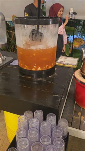 Ramadan vibes at our favorite breakfast spot! Kafe Kampung Kaw, Port Dickson