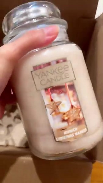 Unboxing Yankee Candles Holidays Collection 🎄✨🕯️ #yankeecandle #holidaywithyoutube #asmrunboxing