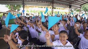 Thanks to your unwavering support, 12,000 students in over 70 public schools started the school year with hope, confidence, and the tools to succeed. 🌈☀️ A huge thank you to our amazing shoppers for making this journey possible! Let’s keep bridging access and empowering communities together through our Shop&Share™ initiatives. SM Store, Your Every Day Store | SM Store