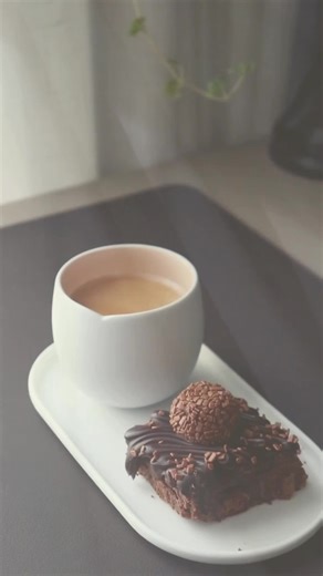 今日も呼吸を深く ゆっくりと、甘いひととき。 — Breathe deeply today A slow, sweet coffee moment. #MappyCoffee #MappyJapan #TokyoCoffee #SangenjayaCafe #CoffeeLovers #SpecialtyCoffee #TokyoCafe #JapanCoffee #CafeVibes #TokyoLife #JapanCafe #CoffeeCommunity #GoodCoffee #CafeOpening #NewCafeTokyo #CafeStaffWanted #PartTimeJobTokyo #BaristaLife