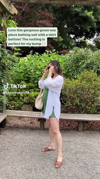 Two Pregnancy Friendly Swimwear Looks from @annecoleswimwear! ☀️🩱#chesleyootd To be honest, I’ve had a hard time finding swimwear to wear this Summer that I can feel comfortable in while being pregnant with baby #3. I definitely feel more self-conscious as my belly and body are growing, and am so thankful to have found @annecoleswimwear! They are known for their comfortably flattering designs, and are intended for women of all ages, sizes, and personalities. I feel so beautiful and comfortable 