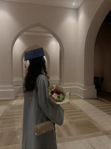 I’m not a good hand model 😂😂 @nesrin beauty . . . . Nails Model Soutenance Spoiled . . #shopping #student #students #studentlife #soutenance #graduation #graduate #nails #coffee #tunisia #tunisie #tunis #تخرج