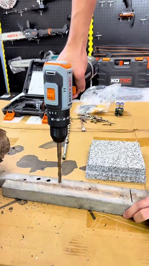 ម៉ូទ័រស្វាន KOTEC 16.8V និងស្វាដែកធំ