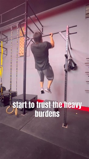 Trust the Burden | Inspirational Motivational Chin-Up Routine