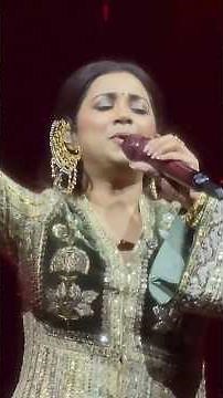 Shreya Ghoshal sings Sun Raha Hai Na Tu at THE UNSTOPPABLE TOUR 🤍✨