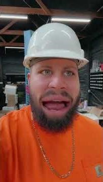 New guy has to work Christmas! #RickyAndTheBoss #BreadstickRicky ￼